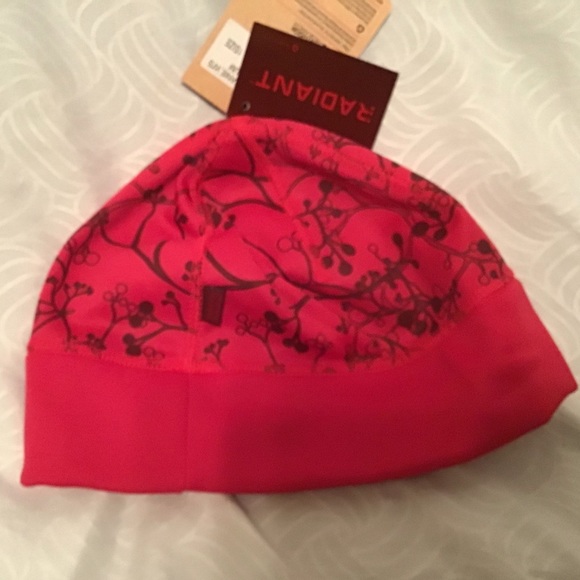 Outdoor Research beanie, NWT, Trillium Red, cute! - Picture 4 of 8